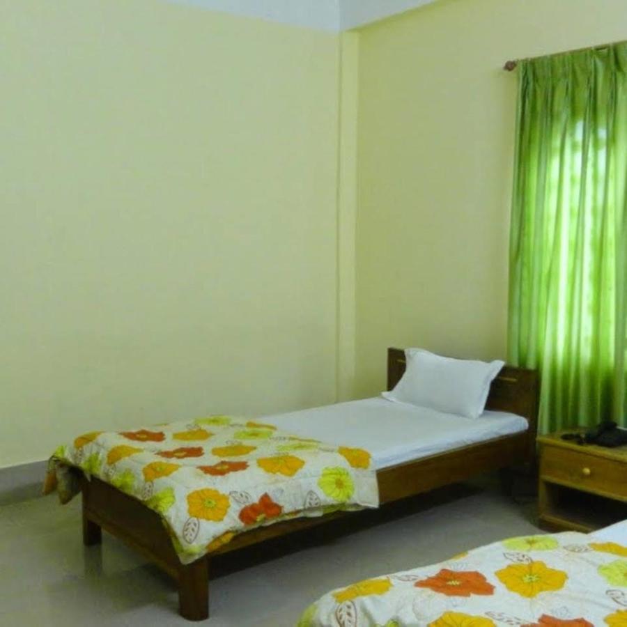 Hotel Samdup Khang Dirāng Exteriör bild